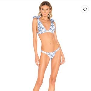 ISO: Lovers + Friends Take Me Away top or set (top: xs or small)